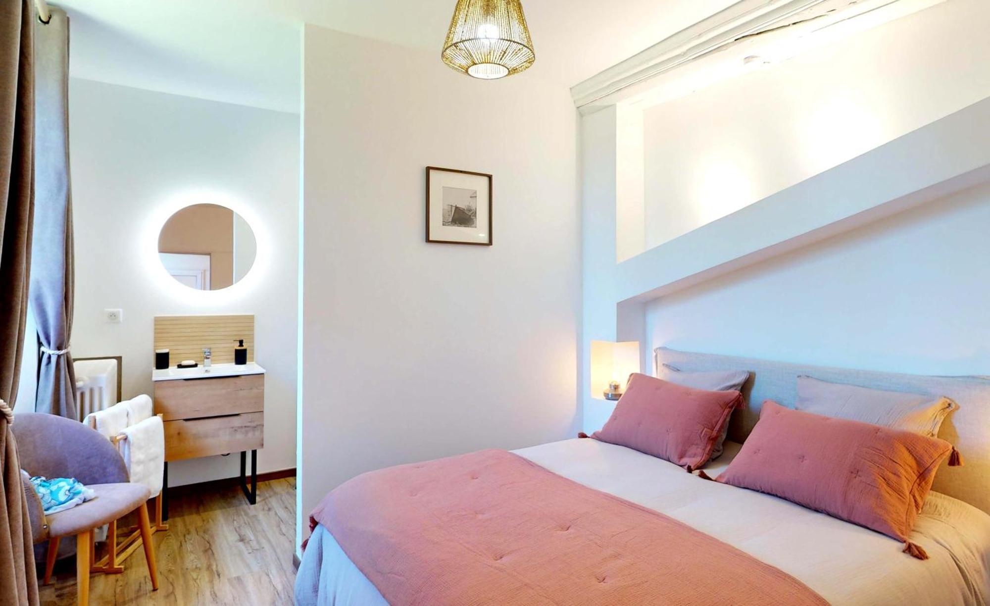 Domaine De L'Eau Partie Bed and Breakfast Carentan Rum bild